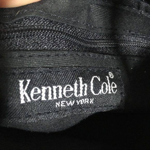 ๐ 4/$25 Vintage Satin Kenneth Cole Evening Bag - Picture 4 of 6